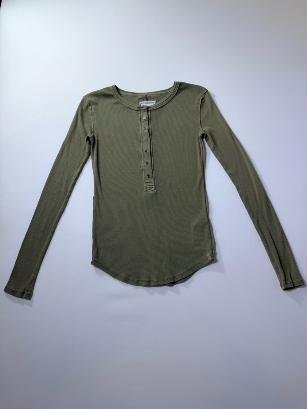 We The Free Free People Olive Ribbed 6 Button Henley Long-Sleeve Top Size XS - Picture 2 of 8